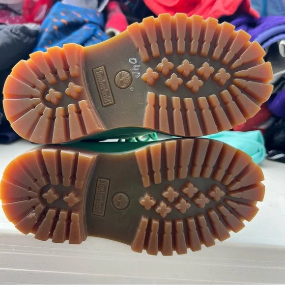Timberland Kids Green Boots - Picture 10 of 10